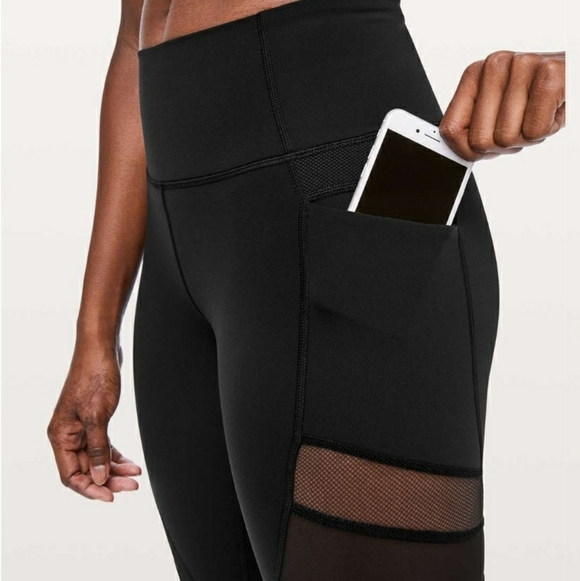 Lululemon Mesh In Motion Crop - Picture 4 of 12